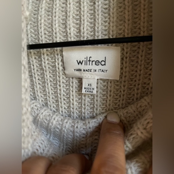 wilfred knitted yard turtle neck sweater - Picture 3 of 5